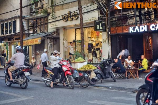 A Half Day Hanoi Street Food Tour
